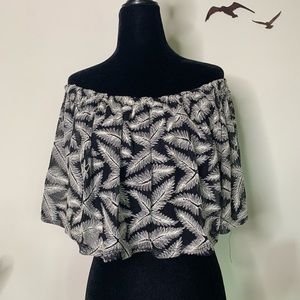 Kimchi Blue Off The Shoulder Ruffle Crop Top SizeS